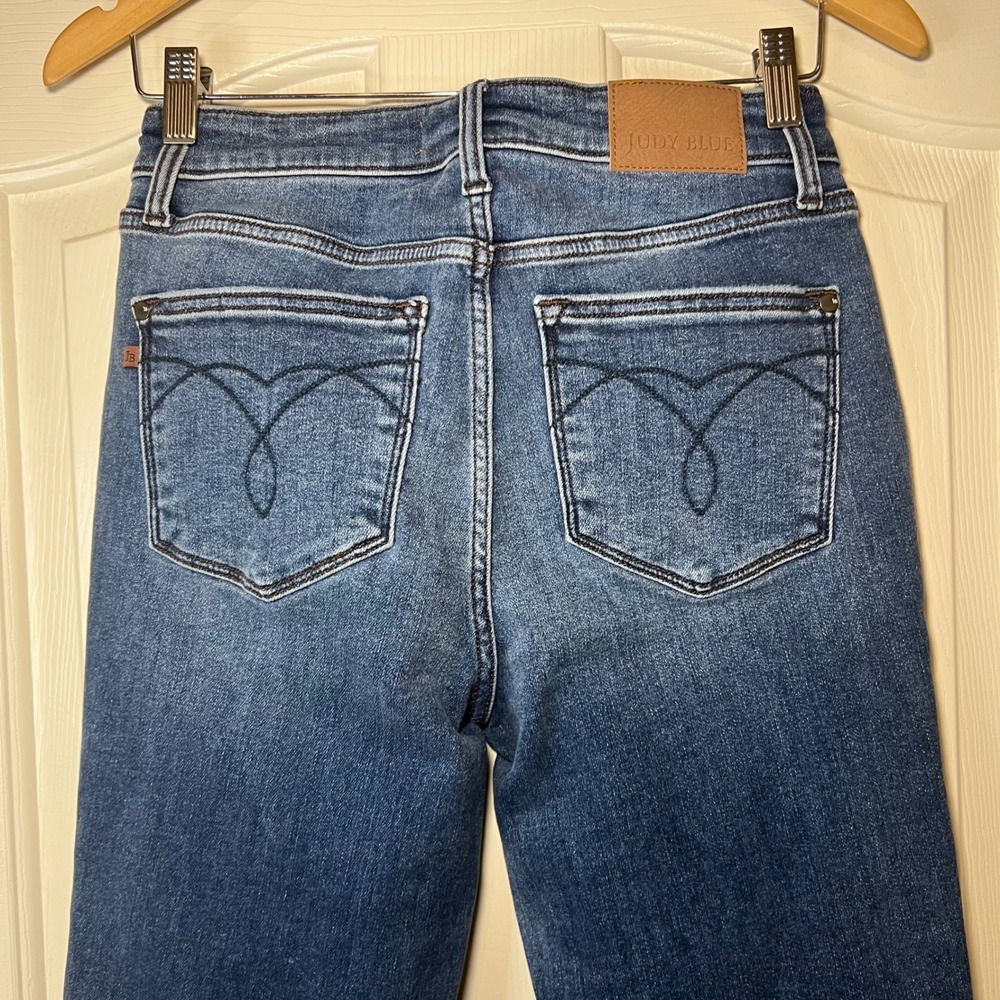 Size 27 Judy Blue High Waist Bootcut Jeans Dark Wash Distressed Hem - Picture 5 of 10